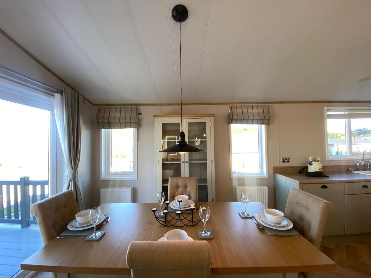 Daphne'S Lodge Mawgan Porth Kültér fotó