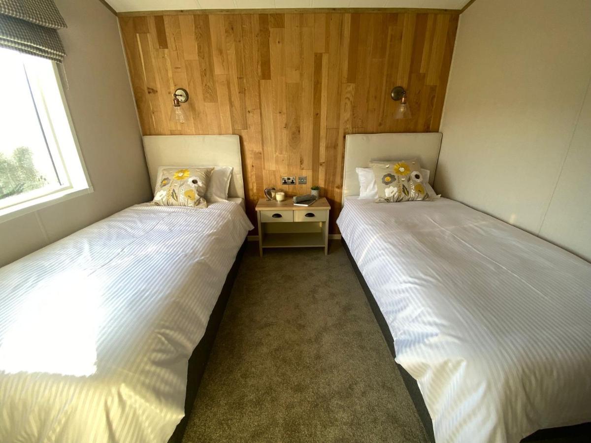 Daphne'S Lodge Mawgan Porth Kültér fotó